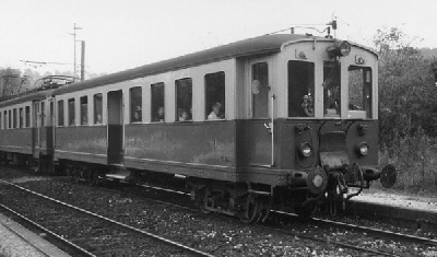 {short description of image}