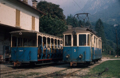 {short description of image}