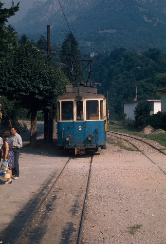 {short description of image}