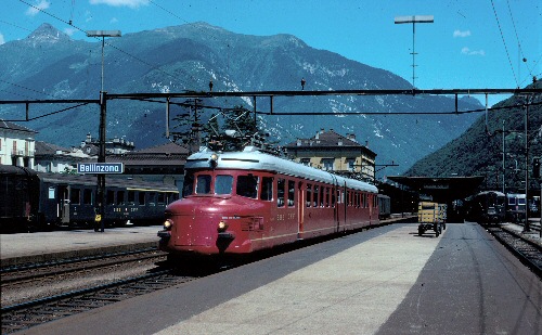 {short description of image}