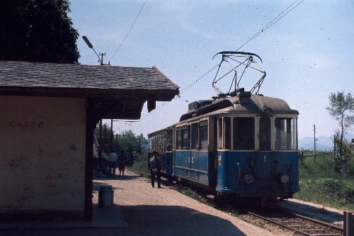 {short description of image}