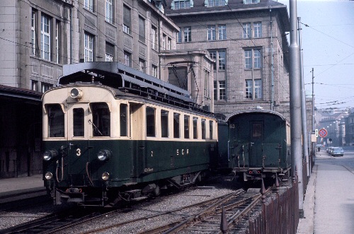 {short description of image}