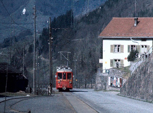 {short description of image}