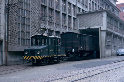 {short description of image}