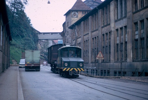 {short description of image}