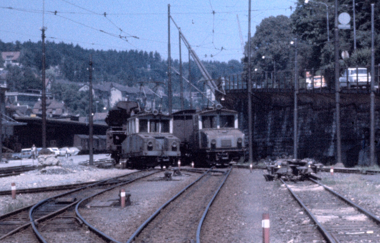 {short description of image}