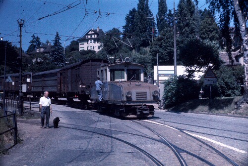 {short description of image}