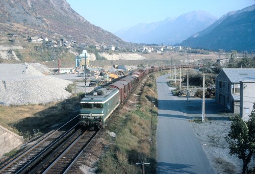 {short description of image}