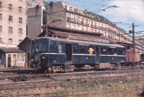 {short description of image}