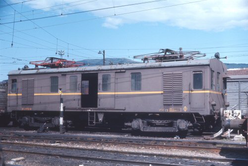 {short description of image}