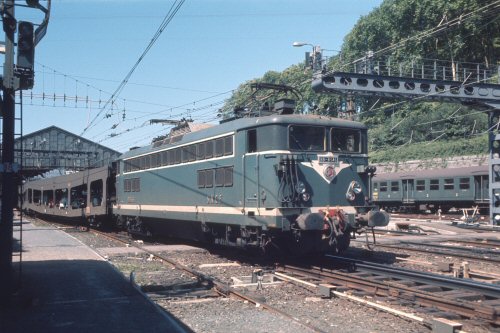 {short description of image}