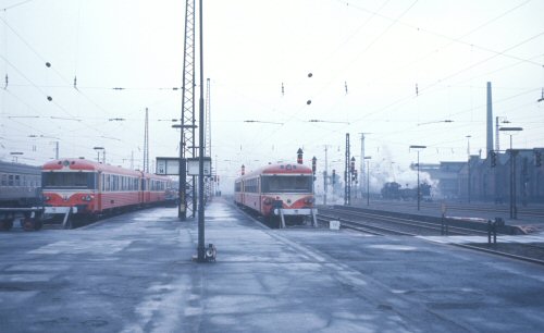 {short description of image}