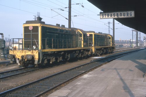 {short description of image}