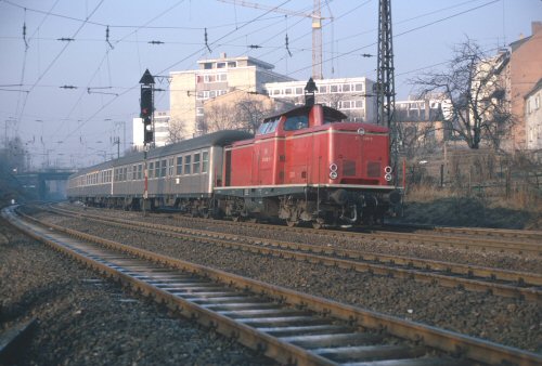 {short description of image}