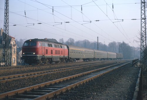 {short description of image}