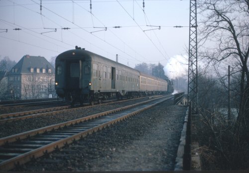 {short description of image}