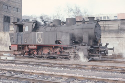 {short description of image}