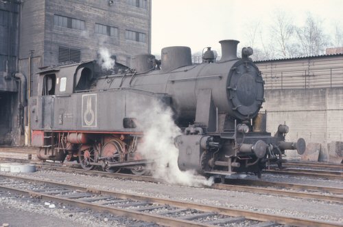 {short description of image}