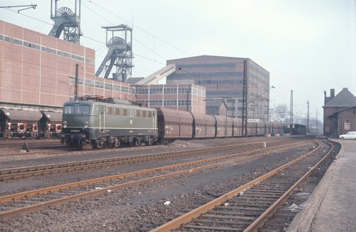 {short description of image}