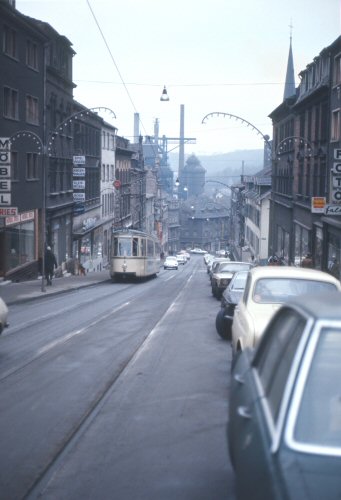 {short description of image}