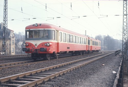 {short description of image}